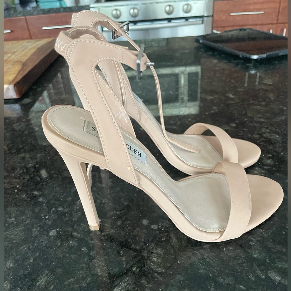 Nude strappy Steve Madden high heels. Size 8.5